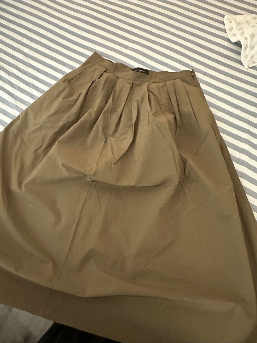 Banana Republic Olive Pleated A-Line Skirt